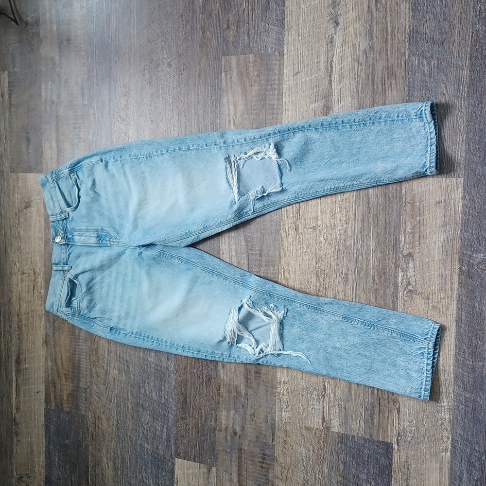 American Eagle Mom jeans